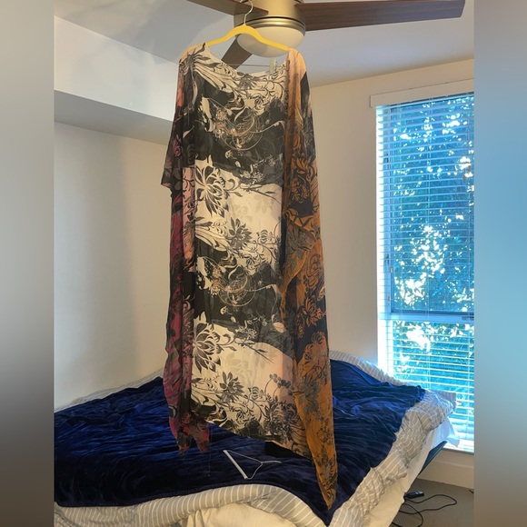 Beautiful chiffon Abaya - Picture 1 of 5